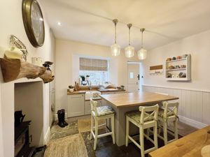 Kitchen diner- click for photo gallery